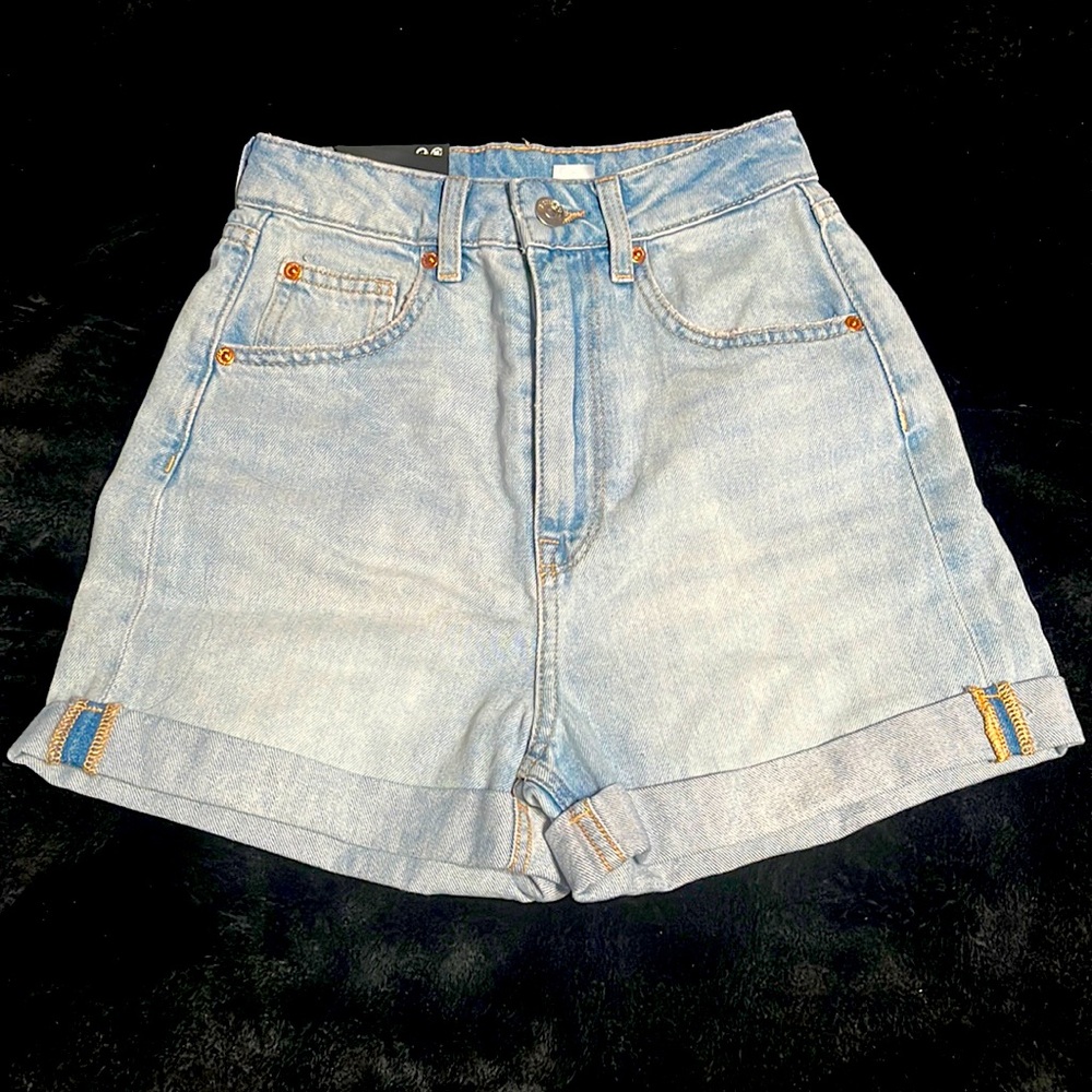 H&M High Waist Mom Shorts